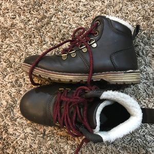 Boys boots